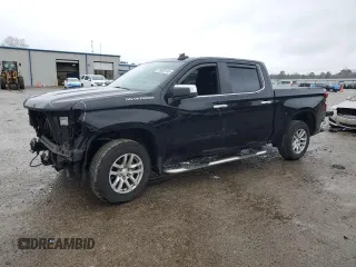 2020 Chevrolet Silverado 1500 LT with VIN 3GCPWCED8LG235594, listed as a Copart auction lot 88885105 with 110,644 mi miles and Clean Title. Bid and sale history available at carsss.com. Image 1.