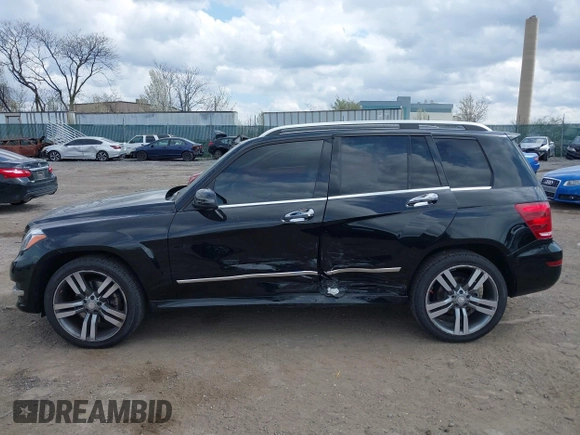 2015 Mercedes-Benz GLK with VIN WDCGG8JB4FG401022, listed as a IAAI auction lot 41919449 with 31,615 mi miles. Bid and sale history available at carsss.com. Image 14.