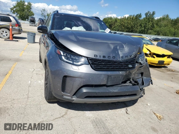 2019 Land Rover Discovery HSE with VIN SALRR2RVXK2406889, listed as a Copart auction lot 70643184 with Not Provided miles and Salvage Title. Bid and sale history available at carsss.com. Image 5.