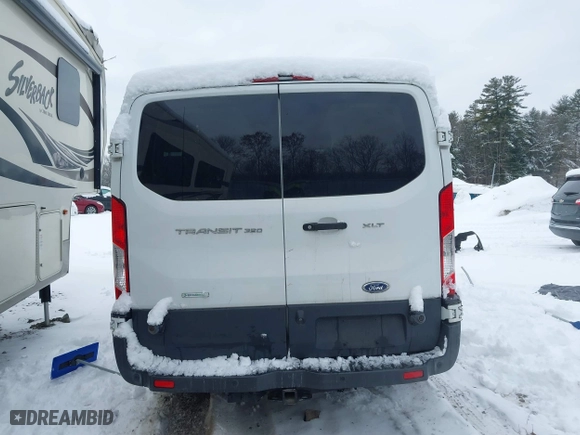 2018 Ford Transit Wagon XL with VIN 1FBZX2ZG2JKB04207, listed as a IAAI auction lot 41440996 with 126,256 mi miles. Bid and sale history available at carsss.com. Image 17.