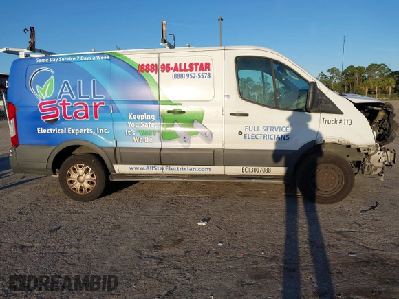2016 Ford Transit Cargo z VIN 1FTYR1ZM5GKA69902, wystawiony jako IAAI lot #41706401 z przebiegiem 179 319 mil mil oraz . Historia ofert i sprzedaży dostępna na DreamBid. Obrazek 14.