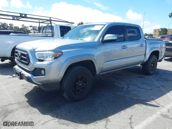 2022 Toyota Tacoma 2WD SR5 with VIN 3TMAZ5CN4NM186046, listed as a IAAI auction lot 41793670 with 34,228 mi miles. Bid and sale history available at carsss.com. Image 18.
