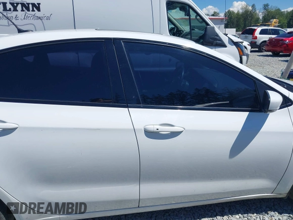 2015 Dodge Dart GT with VIN 1C3CDFEB9FD150533, listed as a IAAI auction lot 39710049 with 102,449 mi miles. Bid and sale history available at carsss.com. Image 13.