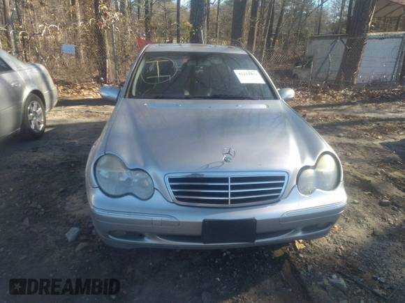 2005 Mercedes-Benz C 320 с VIN WDBRF64J85F666828, выставлен на аукционе IAAI как лот 41214432 с пробегом 269 425 миль миль и . История ставок и продаж доступна на DreamBid. Изображение 6.