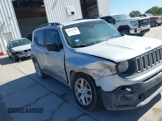 2017 Jeep Renegade Latitude z VIN ZACCJABB7HPE45968, wystawiony jako IAAI lot #42270780 z przebiegiem 99 437 mil mil oraz . Historia ofert i sprzedaży dostępna na DreamBid. Obrazek 6.