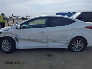 2015 Hyundai Elantra SE с VIN 5NPDH4AE7FH592021, выставлен на аукционе IAAI как лот 42251541 с пробегом Не указан миль и . История ставок и продаж доступна на DreamBid. Изображение 14.