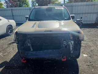 2015 Jeep Renegade Trailhawk with VIN ZACCJBCT0FPB59921, listed as a Copart auction lot 64270935 with 84,906 mi miles and Salvage title. Bid and sale history available at DreamBid. Image 5.
