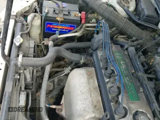 2000 Honda Accord EX z VIN JHMCG6675YC005655, wystawiony jako IAAI lot #43384348 z przebiegiem 132 919 mil mil oraz . Historia ofert i sprzedaży dostępna na DreamBid. Obrazek 13.