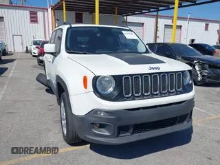 2016 Jeep Renegade Latitude with VIN ZACCJBBT7GPE12725, listed as a IAAI auction lot 41867887 with 126,774 mi miles. Bid and sale history available at carsss.com. Image 1.