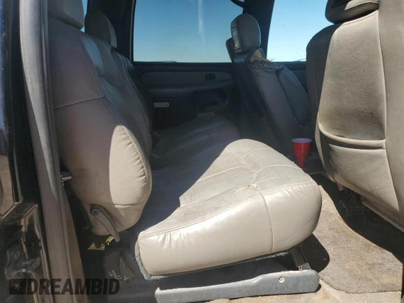 2002 Chevrolet Suburban LS with VIN 3GNFK16Z62G280125, listed as a Copart auction lot 73376894 with 230,480 mi miles and Salvage Title. Bid and sale history available at carsss.com. Image 12.