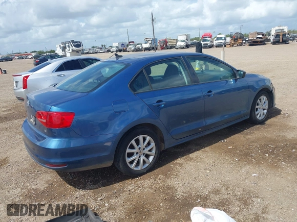 2015 Volkswagen Jetta SE z VIN 3VWD17AJ0FM301191, wystawiony jako IAAI lot #42446461 z przebiegiem 162 000 mil mil oraz . Historia ofert i sprzedaży dostępna na DreamBid. Obrazek 4.