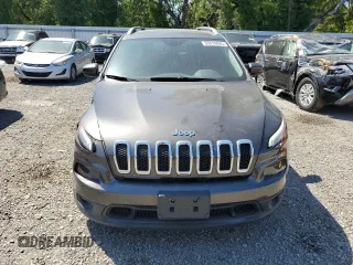 2017 Jeep Cherokee Latitude with VIN 1C4PJLCSXHW503344, listed as a Copart auction lot 53016925 with 95,358 mi miles and Salvage title. Bid and sale history available at DreamBid. Image 5.