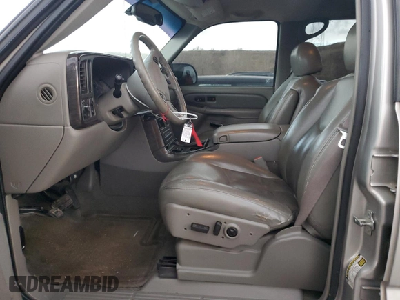 2005 GMC Sierra Denali z VIN 2GTEK63N951254277, wystawiony jako Copart lot #47635015 z przebiegiem 177 167 mil mil oraz Szkody całkowita. Historia ofert i sprzedaży dostępna na DreamBid. Obrazek 7.