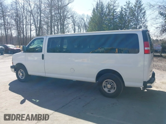 2016 Chevrolet Express Passenger LT with VIN 1GAZGPFGXG1284346, listed as a IAAI auction lot 41844084 with 74,555 mi miles and . Bid and sale history available at DreamBid. Image 14.