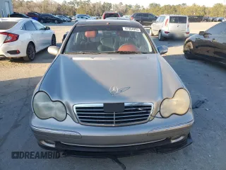 2004 Mercedes-Benz C 230 Kompressor with VIN WDBRF40JX4F464601, listed as a Copart auction lot 87904995 with 175,604 mi miles and Salvage Title. Bid and sale history available at DreamBid. Image 5.