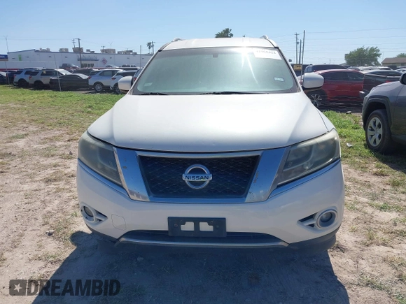 2014 Nissan Pathfinder SV with VIN 5N1AR2MN9EC616289, listed as a IAAI auction lot 41965424 with 215,270 mi miles. Bid and sale history available at carsss.com. Image 6.
