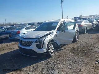 2019 Cadillac XT4 FWD Premium Luxury with VIN 1GYFZCR46KF213939, listed as a IAAI auction lot 41770029 with 33,281 mi miles. Bid and sale history available at carsss.com. Image 17.