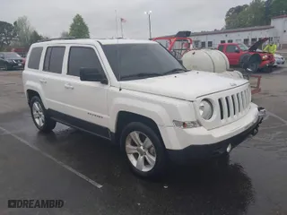 2016 Jeep Patriot Sport with VIN 1C4NJPBB2GD601634, listed as a IAAI auction lot 41956672 with 83,364 mi miles. Bid and sale history available at carsss.com. Image 1.
