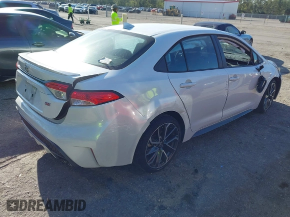 2022 Toyota Corolla SE with VIN 5YFS4MCE6NP133516, listed as a IAAI auction lot 41849024 with 45,792 mi miles. Bid and sale history available at carsss.com. Image 4.