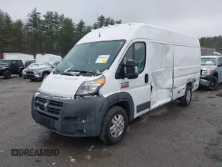 2015 Ram ProMaster Cargo with VIN 3C6URVJGXFE515112, listed as a IAAI auction lot 42016032 with 354,180 mi miles. Bid and sale history available at carsss.com. Image 17.