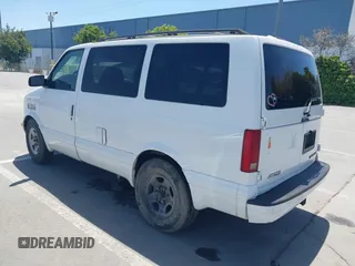 2003 Chevrolet Astro with VIN 1GNDM19X13B110549, listed as a IAAI auction lot 42203425 with 157,835 mi miles. Bid and sale history available at carsss.com. Image 3.