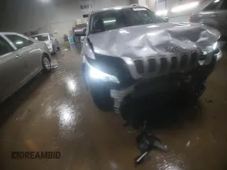 2019 Jeep Cherokee Latitude with VIN 1C4PJMCB3KD255284, listed as a Copart auction lot 46167495 with 95,166 mi miles and Salvage Title. Bid and sale history available at carsss.com. Image 13.