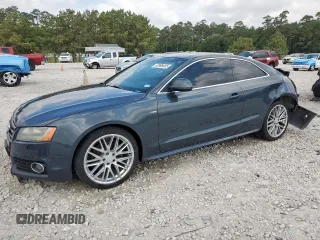 2009 Audi A5 z VIN WAUDK78T39A024736, wystawiony jako Copart lot #57988405 z przebiegiem Nie podano mil oraz Szkoda całkowita • Salvage title. Historia ofert i sprzedaży dostępna na DreamBid. Obrazek 1.