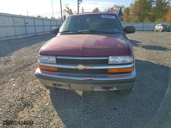 1999 Chevrolet Blazer LS with VIN 1GNDT13WXX2119758, listed as a Copart auction lot 76240964 with 162,369 mi miles and Salvage Title. Bid and sale history available at carsss.com. Image 11.
