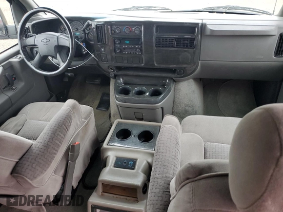2005 Chevrolet Express Cargo Van YF7 Upfitter with VIN 1GBFG15T251269153, listed as a Copart auction lot 65033594 with 260,886 mi miles and Clean Title. Bid and sale history available at carsss.com. Image 8.