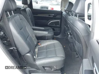 2022 Kia Telluride EX z VIN 5XYP3DHC0NG267782, wystawiony jako IAAI lot #42230498 z przebiegiem 61 246 mil mil oraz . Historia ofert i sprzedaży dostępna na DreamBid. Obrazek 8.