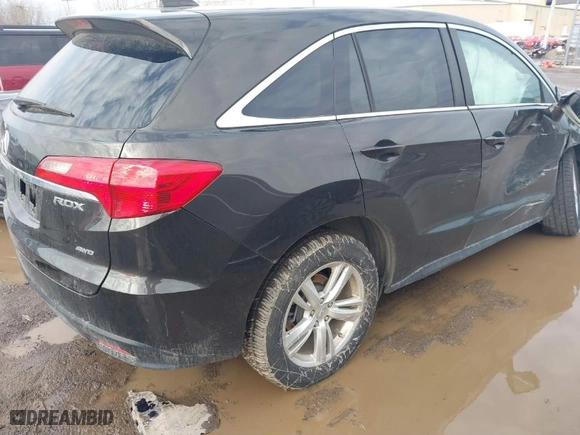 2015 Acura RDX Tech Pkg with VIN 5J8TB4H54FL030898, listed as a IAAI auction lot 41695901 with 136,437 mi miles. Bid and sale history available at carsss.com. Image 4.