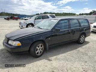 1999 Volvo V70 с VIN YV1LW55A9X2612653, выставлен на аукционе Copart как лот 59796354 с пробегом 217 398 миль миль и Списание • Salvage title. История ставок и продаж доступна на DreamBid. Изображение 1.