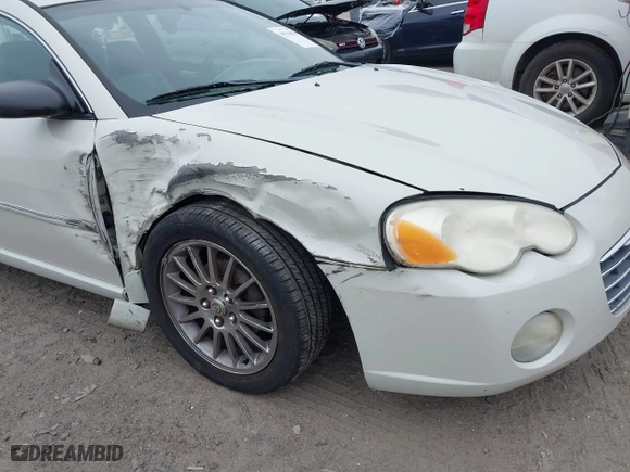 2004 Chrysler Sebring LXi with VIN 4C3AG52H24E104341, listed as a IAAI auction lot 41514195 with 126,797 mi miles. Bid and sale history available at carsss.com. Image 6.