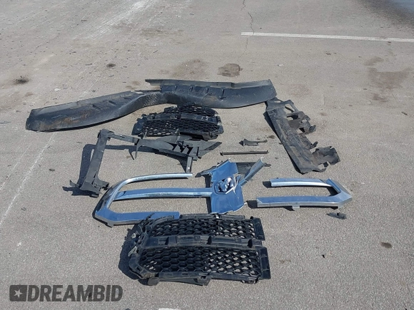 2016 Ram 1500 Outdoorsman z VIN 1C6RR7GT9GS327847, wystawiony jako IAAI lot #41823824 z przebiegiem 134 603 mil mil oraz . Historia ofert i sprzedaży dostępna na DreamBid. Obrazek 12.