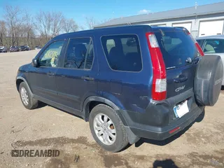 2006 Honda CR-V EX with VIN JHLRD78806C020371, listed as a IAAI auction lot 41812893 with 282,171 mi miles and . Bid and sale history available at carsss.com. Image 3.