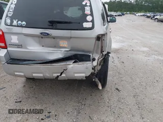 2008 Ford Escape Limited with VIN 1FMCU041X8KA25519, listed as a IAAI auction lot 42171095 with 189,410 mi miles and . Bid and sale history available at DreamBid. Image 6.