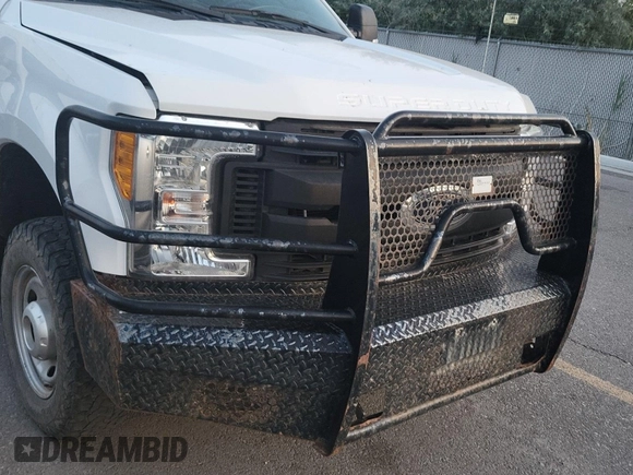 2017 Ford F-350 with VIN 1FT7X3B62HEE09676, listed as a IAAI auction lot 42727709 with 154,269 mi miles and . Bid and sale history available at DreamBid. Image 38.