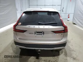 2023 Volvo V90 Ultimate with VIN YV4062NC5P1165587, listed as a Copart auction lot 57703405 with 27,860 mi miles and Salvage title. Bid and sale history available at DreamBid. Image 6.