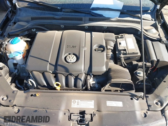 2013 Volkswagen Jetta SE with VIN 3VWDP7AJ9DM449304, listed as a IAAI auction lot 41677422 with 133,897 mi miles and . Bid and sale history available at DreamBid. Image 10.
