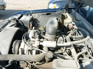 1998 Chevrolet Silverado 2500 с VIN 1GCGK24R0WZ198273, выставлен на аукционе IAAI как лот 42064260 с пробегом 200 948 миль миль и . История ставок и продаж доступна на DreamBid. Изображение 13.