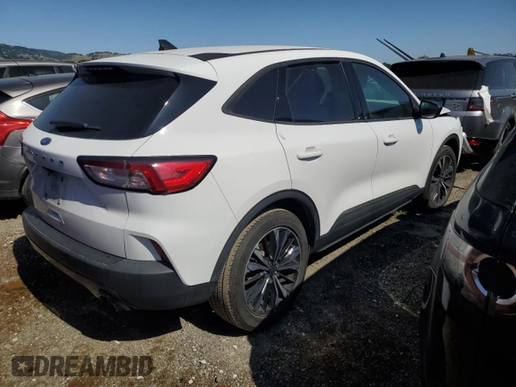 2022 Ford Escape SE z VIN 1FMCU0G62NUA27725, wystawiony jako Copart lot #54565745 z przebiegiem 116 660 mil mil oraz Szkoda całkowita • Salvage title. Historia ofert i sprzedaży dostępna na DreamBid. Obrazek 3.