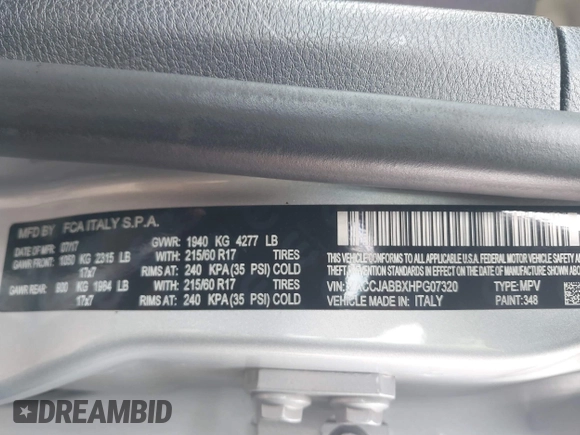 2017 Jeep Renegade Latitude with VIN ZACCJABBXHPG07320, listed as a IAAI auction lot 41828760 with 116,684 mi miles. Bid and sale history available at carsss.com. Image 9.