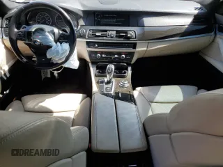 2012 BMW 5 Series 535i z VIN WBAFR7C54CC813745, wystawiony jako Copart lot #54071625 z przebiegiem 122 186 mil mil oraz Szkoda całkowita • Salvage title. Historia ofert i sprzedaży dostępna na DreamBid. Obrazek 8.