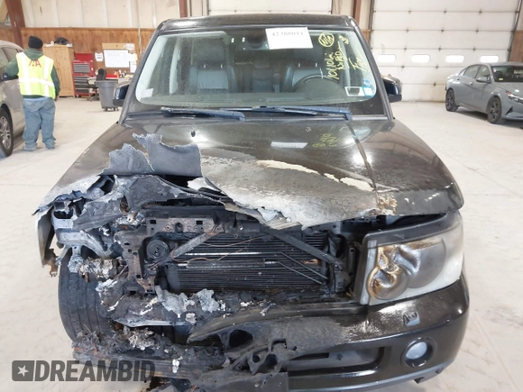 2008 Land Rover Range Rover Sport SC with VIN SALSH23458A121410, listed as a IAAI auction lot 42388011 with 101,101 mi miles and . Bid and sale history available at DreamBid. Image 14.