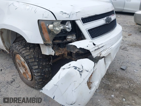 2008 Chevrolet Tahoe LTZ with VIN 1GNFK130X8R117959, listed as a IAAI auction lot 41335107 with 354,000 mi miles and . Bid and sale history available at DreamBid. Image 6.