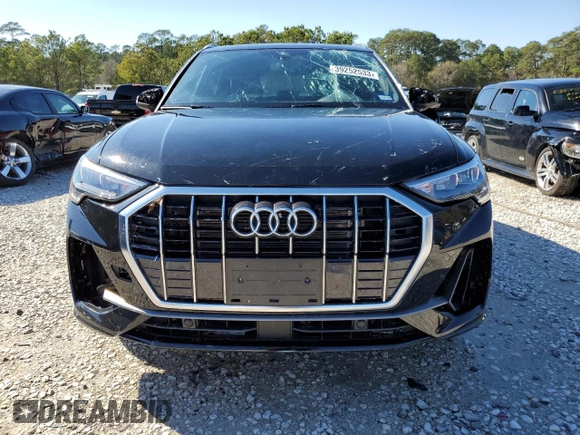 2022 Audi Q3 S line Premium with VIN WA1DECF32N1056927, listed as a Copart auction lot 39252533 with 5,258 mi miles. Bid and sale history available at carsss.com. Image 5.