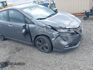2020 Nissan LEAF SV Plus z VIN 1N4BZ1CP6LC304083, wystawiony jako IAAI lot #42135309 z przebiegiem 80 804 mil mil oraz . Historia ofert i sprzedaży dostępna na DreamBid. Obrazek 6.