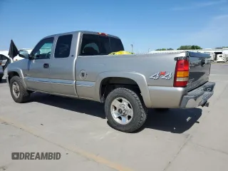 2000 GMC Sierra 2500 SLE z VIN 1GTGK29U1YE282223, wystawiony jako Copart lot #53886435 z przebiegiem Nie podano mil oraz Tytuł czysty. Historia ofert i sprzedaży dostępna na DreamBid. Obrazek 2.
