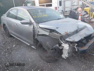 2012 Volkswagen Passat SE z VIN 1VWBP7A3XCC085614, wystawiony jako IAAI lot #41333288 z przebiegiem Nie podano mil oraz . Historia ofert i sprzedaży dostępna na DreamBid. Obrazek 1.