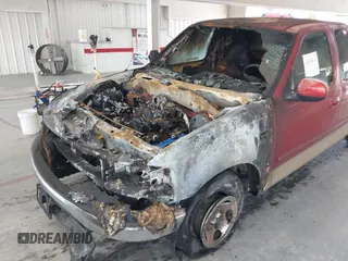 2000 Ford F-150 XL z VIN 1FTRX17W4YNA33505, wystawiony jako IAAI lot #42354938 z przebiegiem Nie podano mil oraz . Historia ofert i sprzedaży dostępna na DreamBid. Obrazek 6.